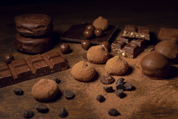 Verscheidenheid aan chocolade en cacao snoepjes