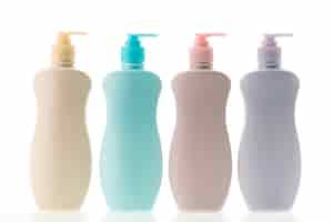 Gratis foto verschillende huid lotion containers