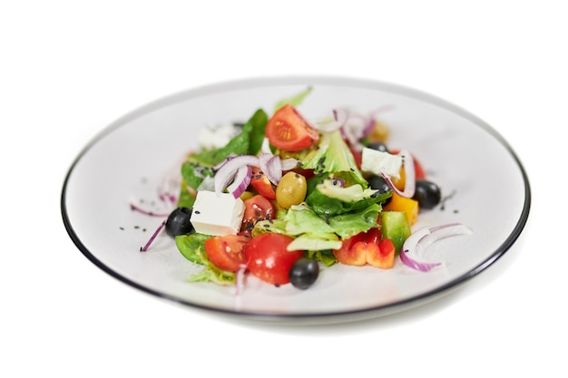 Gratis foto verse groentesalade met verschillende green