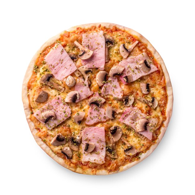 Verse pizza met champignons, ham, kaas op witte achtergrond. Ruimte kopiëren. Huisgemaakt met liefde. Snelle bezorging. Recept en menu. Bovenaanzicht.