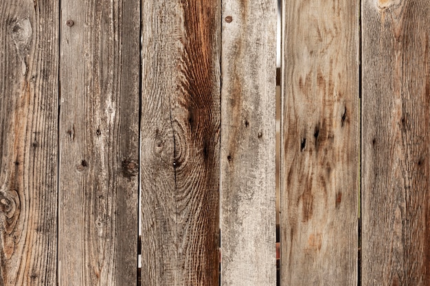 Versleten houten oppervlak met nagels