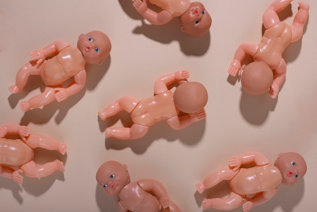 Gratis foto verzameling plastic babypoppen voor kinderen