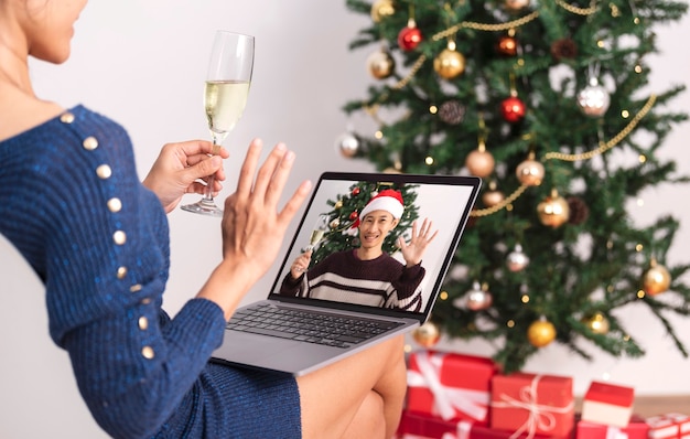 Videoconferentie kerstfeest online met vrienden