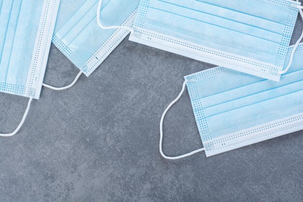 Vier medische maskers ter bescherming tegen het coronavirus