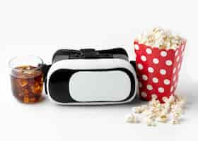 Gratis foto virtual reality-headset en popcorn