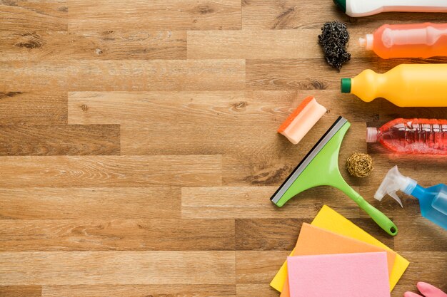 Vlakke samenstelling van reinigingsmiddelen met copyspace