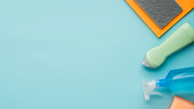 Vlakke samenstelling van reinigingsmiddelen met copyspace