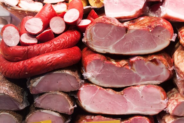 Vlees en worst in de markt
