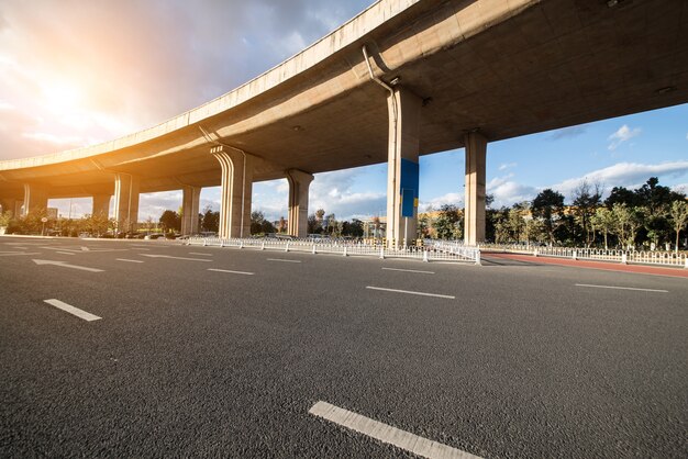 Voertuig ophanging weg verkeersverkeer