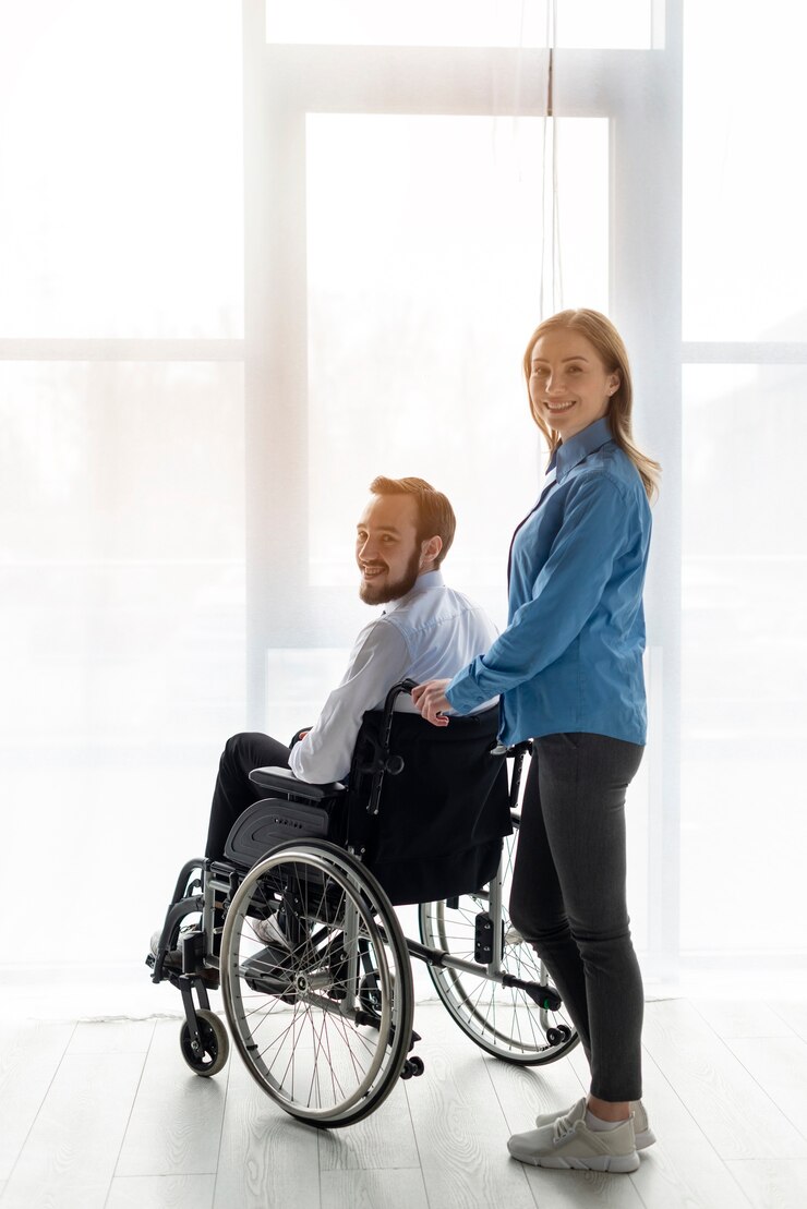 Gratis Foto volwassen man en vrouw die samen stellen