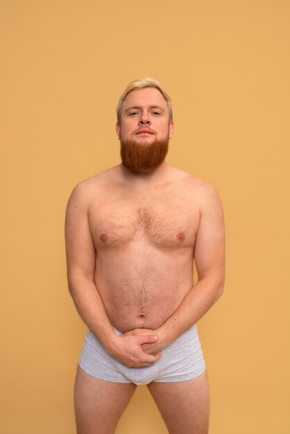 Vooraanzicht man inspirerende bodypositivity