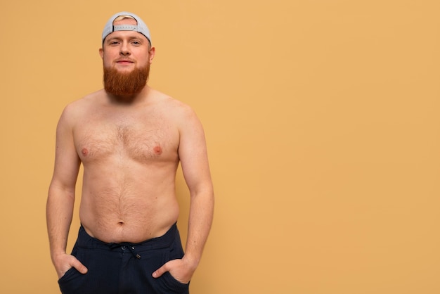 Gratis foto vooraanzicht man inspirerende bodypositivity