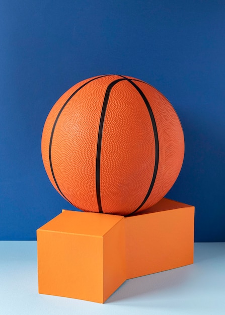 Vooraanzicht van basketbal op dozen