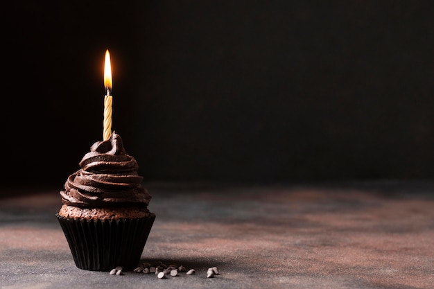Vooraanzicht van cupcake met exemplaarruimte
