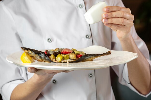 Vooraanzicht van heerlijk eten arrangement