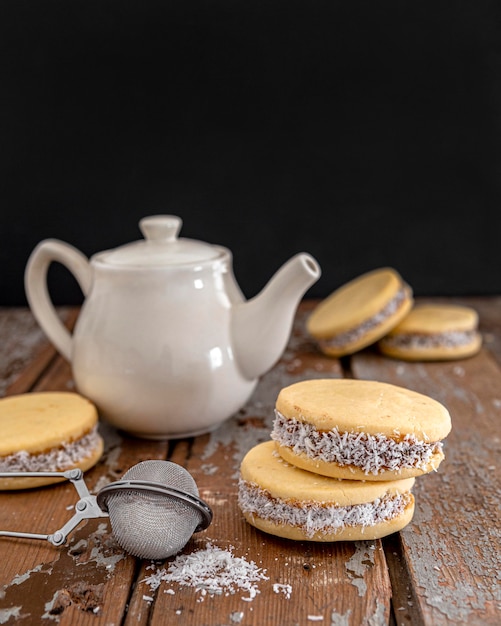 Vooraanzicht van heerlijke alfajores-koekjes