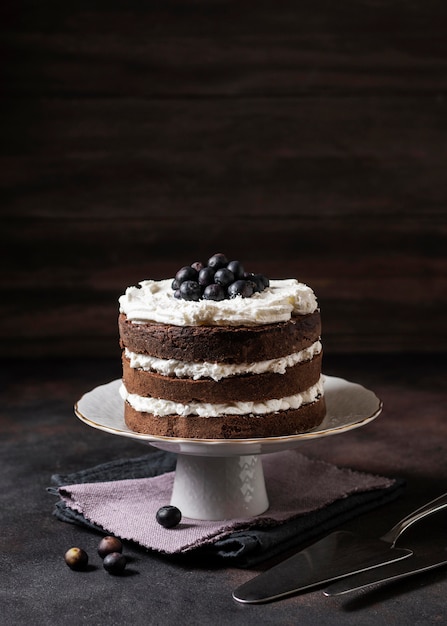 Vooraanzicht van heerlijke cake met exemplaarruimte