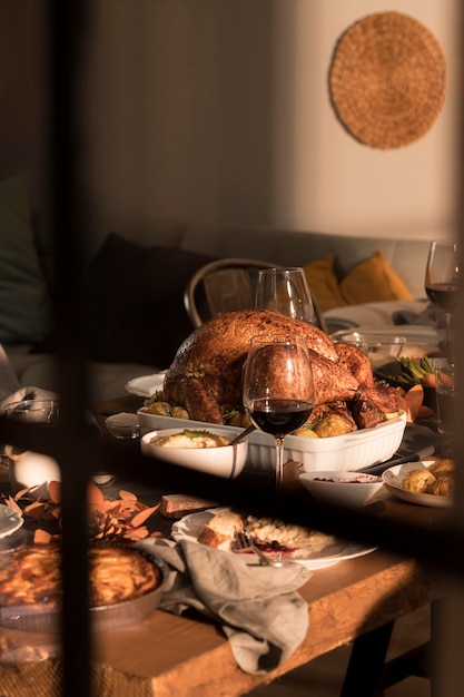 Vooraanzicht van heerlijke thanksgiving maaltijd
