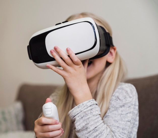 Vooraanzicht van kinderen met vr-bril