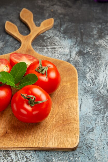 Vooraanzicht verse rode tomaten