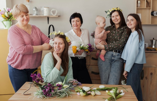 Vooraanzicht vrouwen en kind