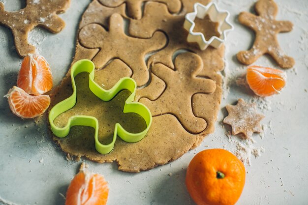 Voorbereiding van deeg voor het bakken van peperkoekjes