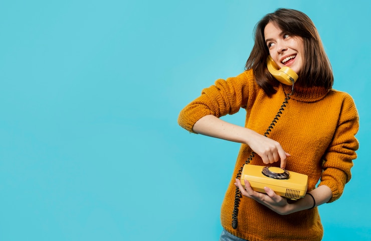 Gratis Foto voorzijde van de vrouw met kopieerruimte