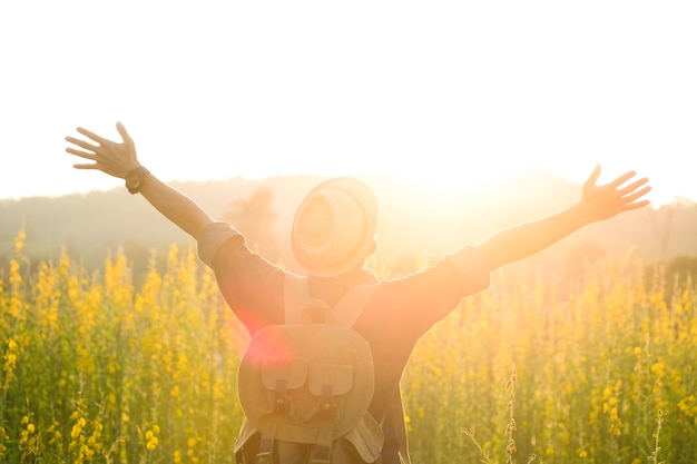 Gratis foto vrijheid en ontspanning reizen buiten genieten van de natuur