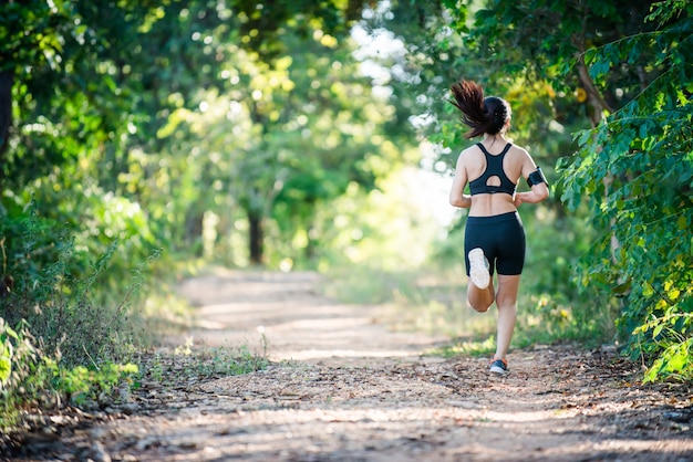 vrijheid vrouwelijke fitness jonge slanke