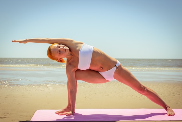 Vrouw doet yoga