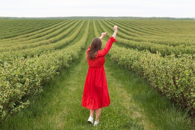 Vrouw in veld