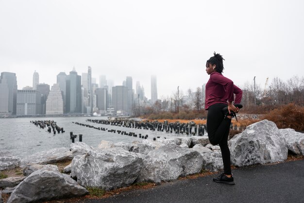 Vrouw joggen in de winter