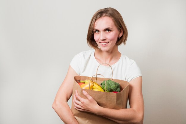 Vrouw met voedsel