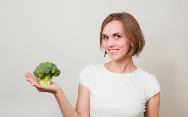 Vrouw met voedsel