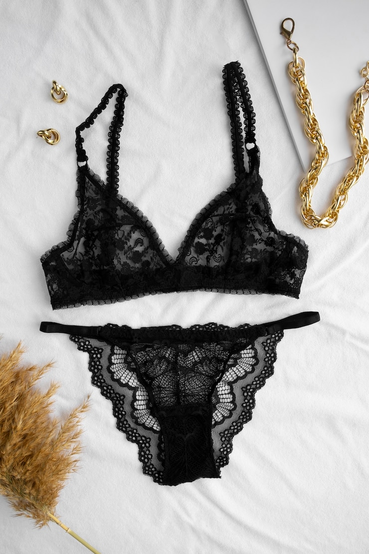 Gratis Foto vrouwelijk lingeriearrangement stilleven