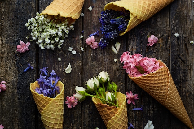 Wafels voor ijs met bloemen