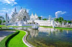 Gratis foto wat rong khun-tempel (witte tempel) in chiang rai, thailand.