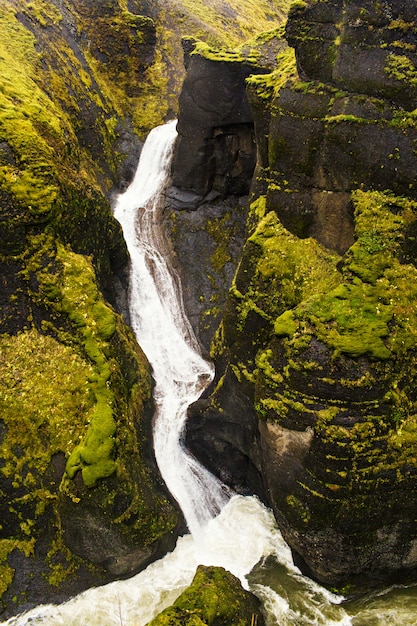 Gratis foto waterval en rivier