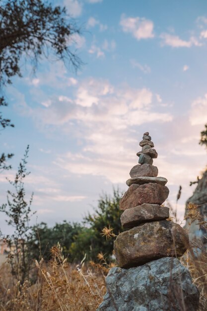 Yoga stenen, natuur en lucht