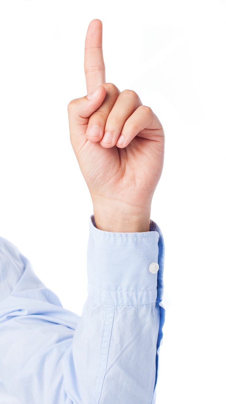 Gratis Foto zakenman hand naar boven wijst