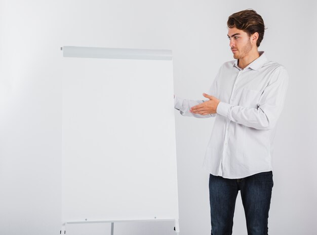 Zakenman met whiteboard