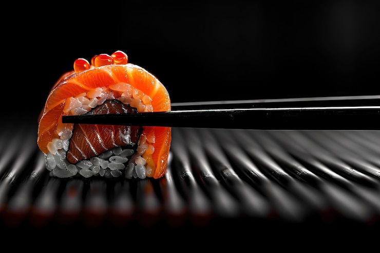Gratis Foto zeer gedetailleerd sushi met zeevruchten met een eenvoudige zwarte achtergrond