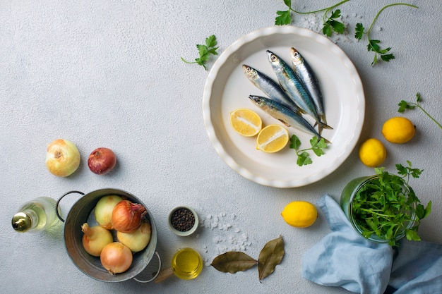 Gratis foto zeevruchten schoonmaakproces in de keuken