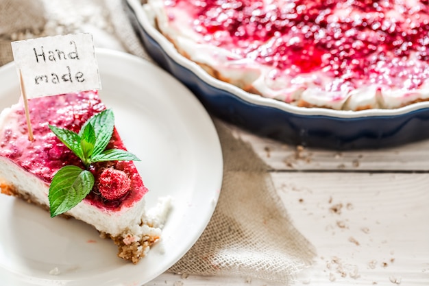 Gratis foto zelfgemaakte cheesecake