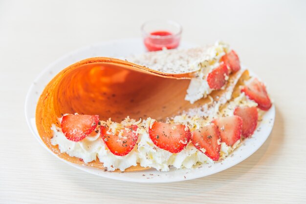 zelfgemaakte fruit pannenkoek pannenkoeken eten