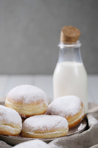 Zelfgemaakte heerlijke donuts als toetje