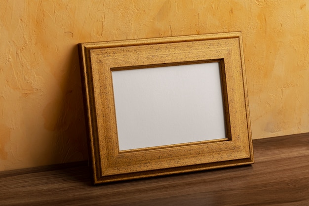 Gratis foto zijaanzicht houten leeg frame