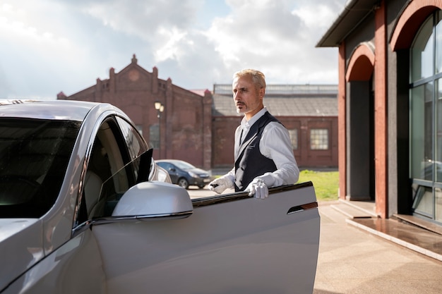 Zijaanzicht valet parking auto