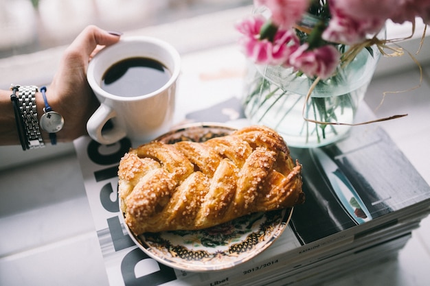 Gratis foto zoet gebak en koffie