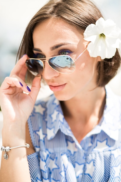 Zoete vrouw sol mode zon verleidelijk